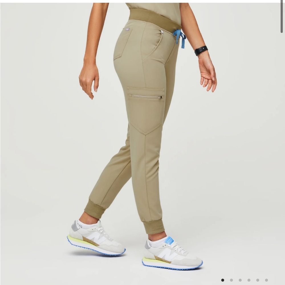 FIGS joggers sandstone